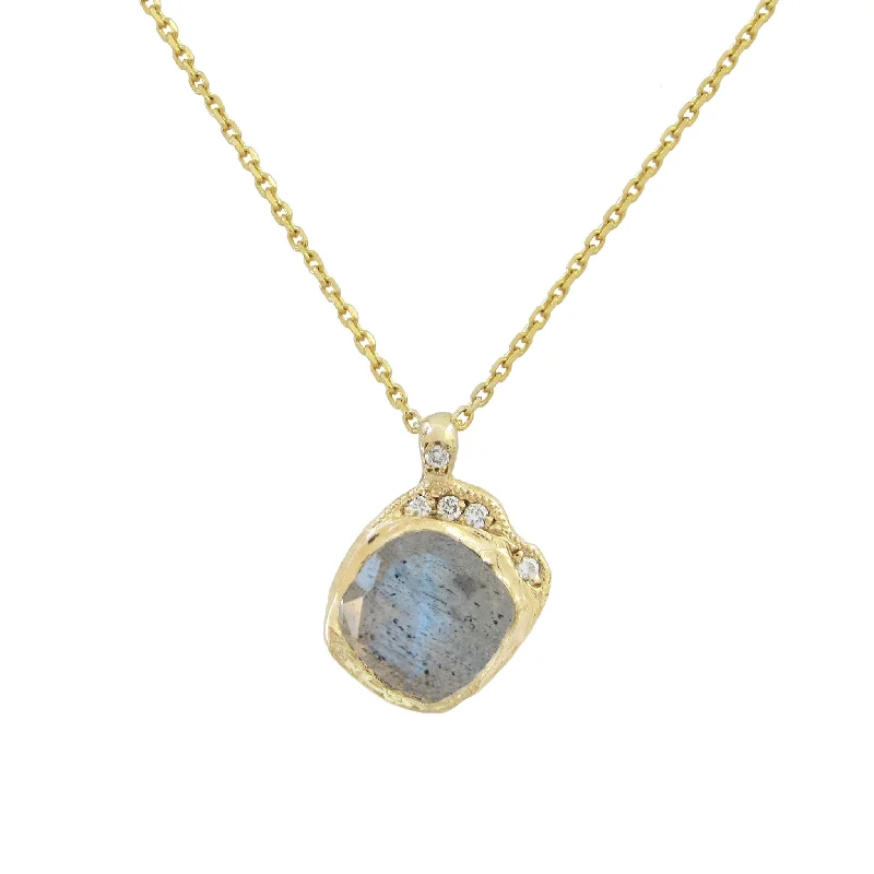 elegant chain necklaces for women -Mini Cove Labradorite Necklace