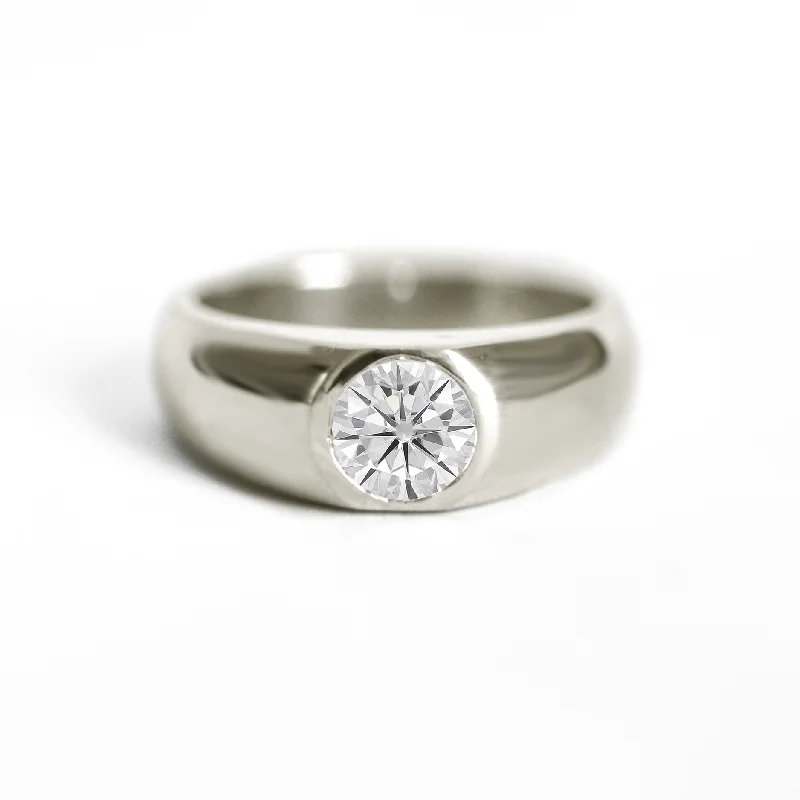 vintage rings for women -Round Moissanite Signet Ring