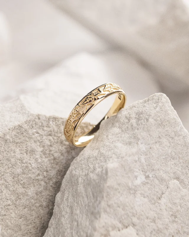 READY TO SHIP: Ivy leaves wedding band in 14K yellow gold, comfort fit ring 4 mm, RING SIZE 10 US