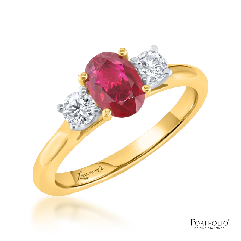 Three Stone 0.77ct Ruby Yellow Gold Ring