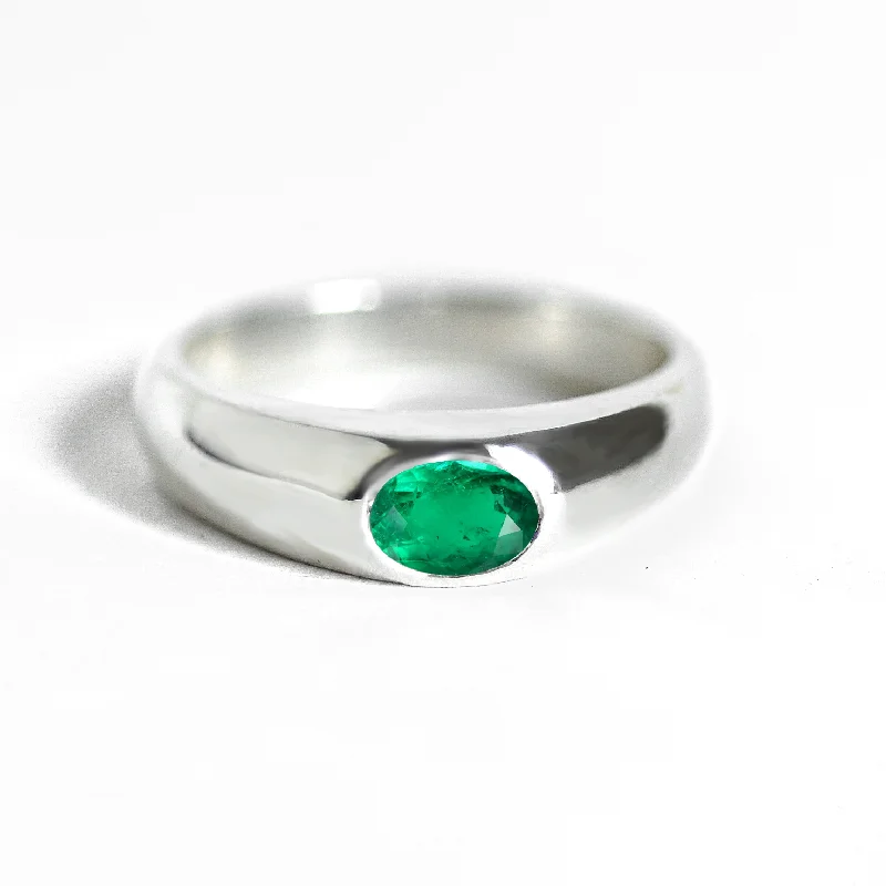 heart-shaped rings for women -Oval Emerald Signet Ring